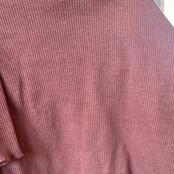 Rust colored Ribbed Long Sleeve Top - Picture 5 of 5